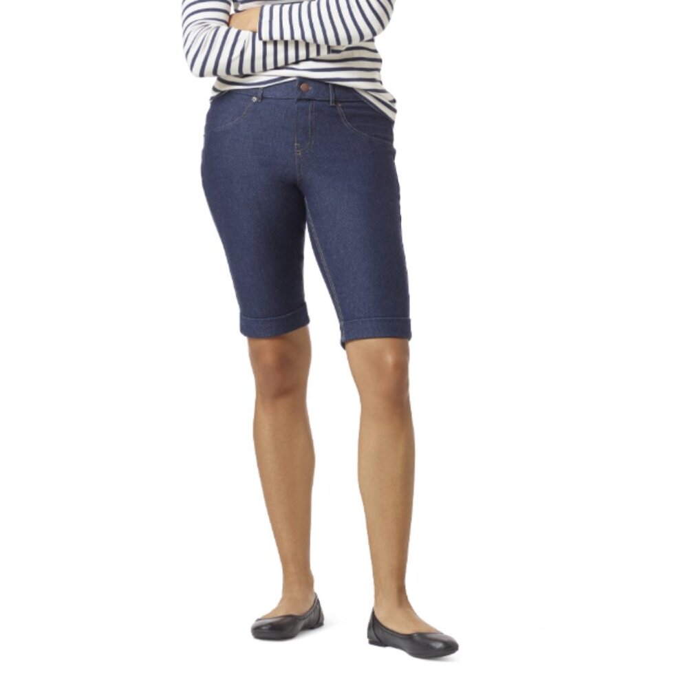 NWT Womens HUE(R) Cuffed Essential Denim Shorts